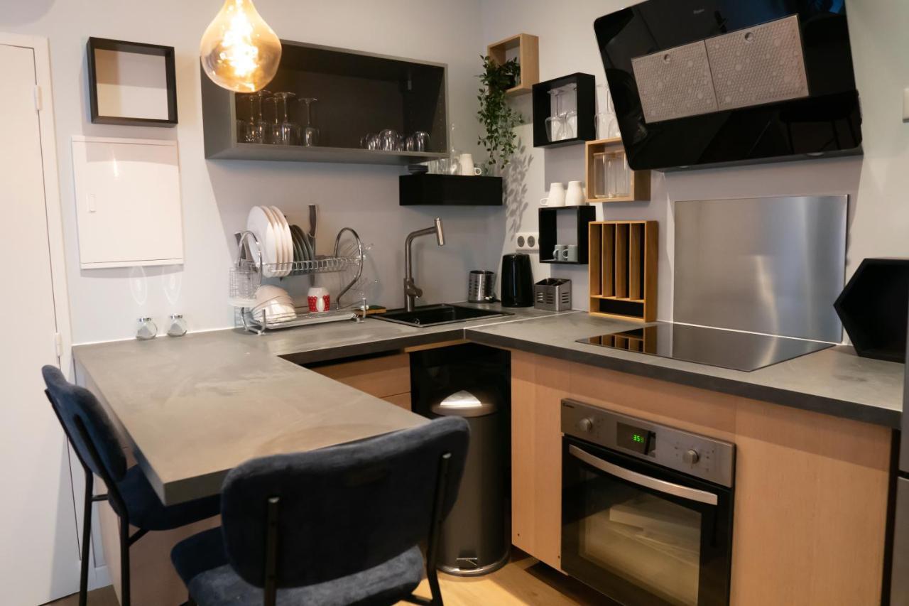 Coeur De Ville T2, Terrasse, Clim Tt Equipe, Parking Sanary-sur-Mer Exterior foto